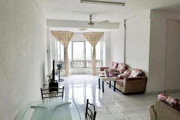 Dwi Mahkota Condominium