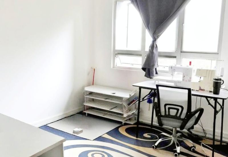 Dwi Mahkota Condominium