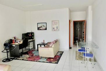 Dwi Mahkota Condominium