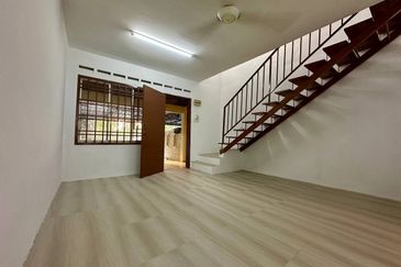 Taman Tanjung Puteri Resort