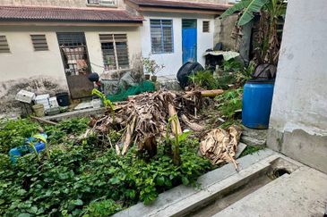 Taman Tanjung Puteri Resort