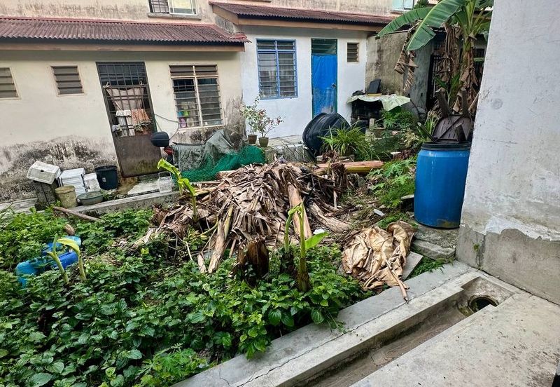 Taman Tanjung Puteri Resort