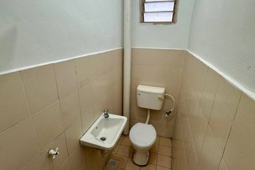 Taman Tanjung Puteri Resort