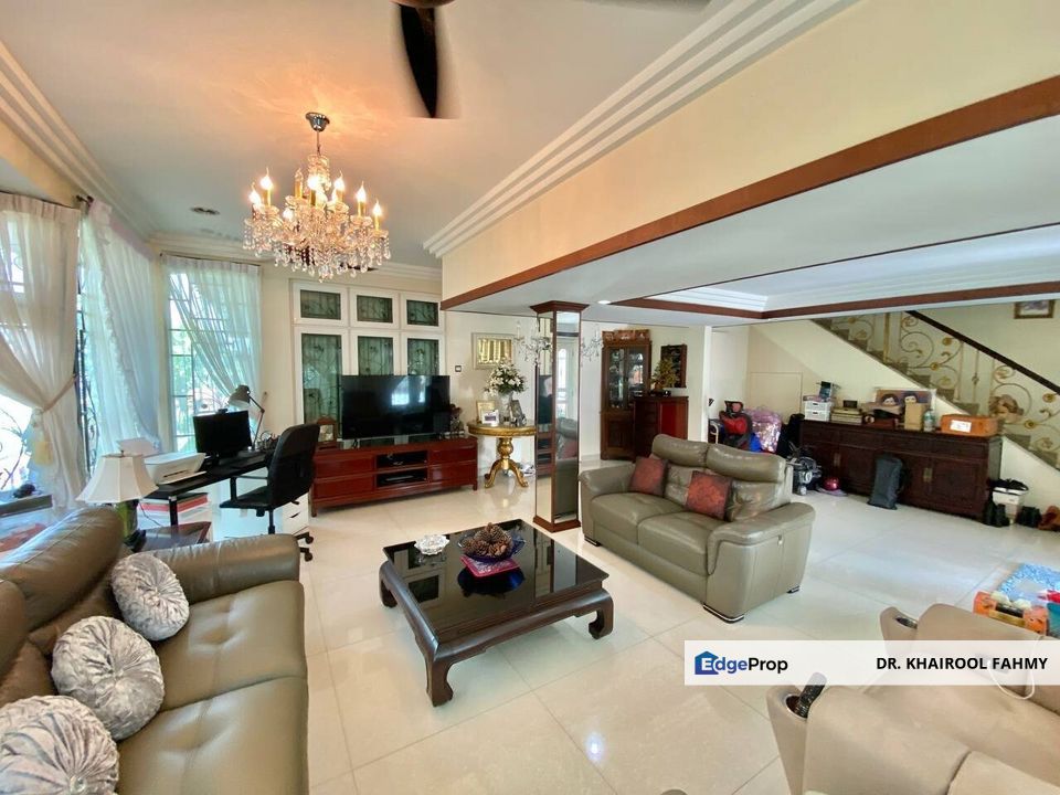 Stulang Laut Bungalow Double Storey With Pool and Sea View, Johor, Johor Bahru