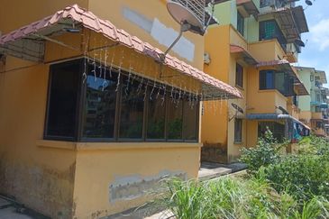 Lily & Jasmine Apartment