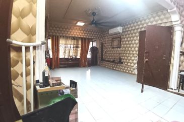 Lily & Jasmine Apartment