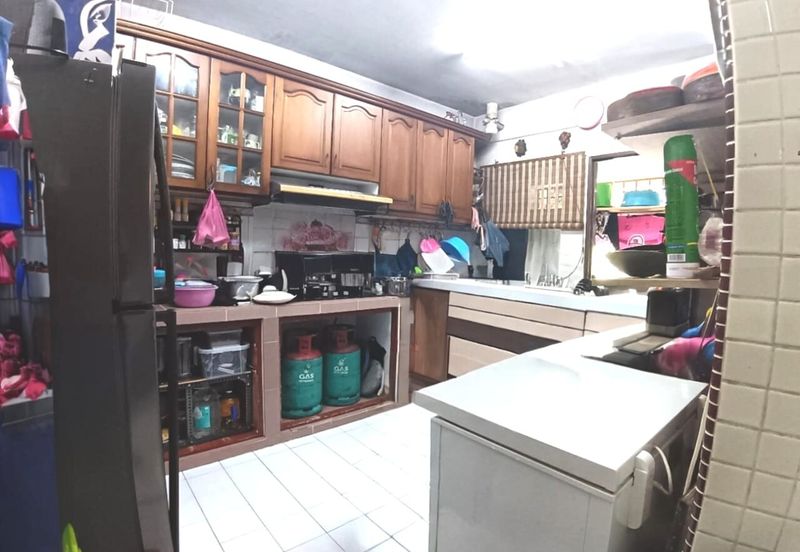 Lily & Jasmine Apartment