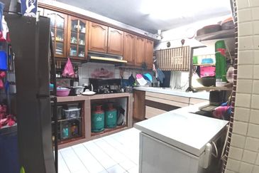 Lily & Jasmine Apartment