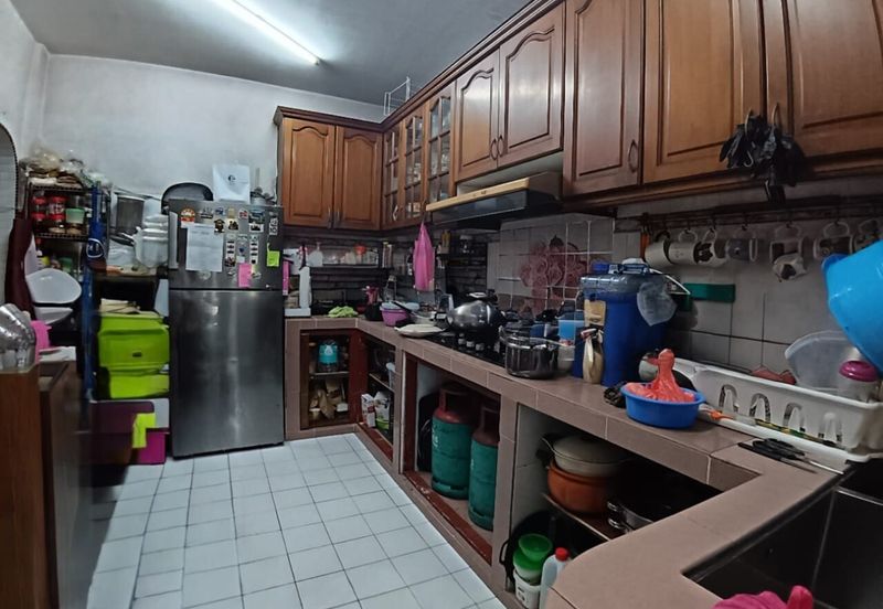 Lily & Jasmine Apartment