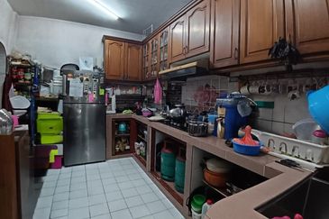 Lily & Jasmine Apartment