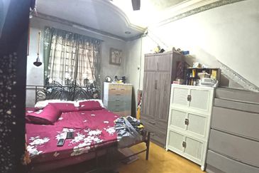 Lily & Jasmine Apartment