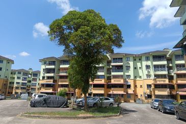 Lily & Jasmine Apartment