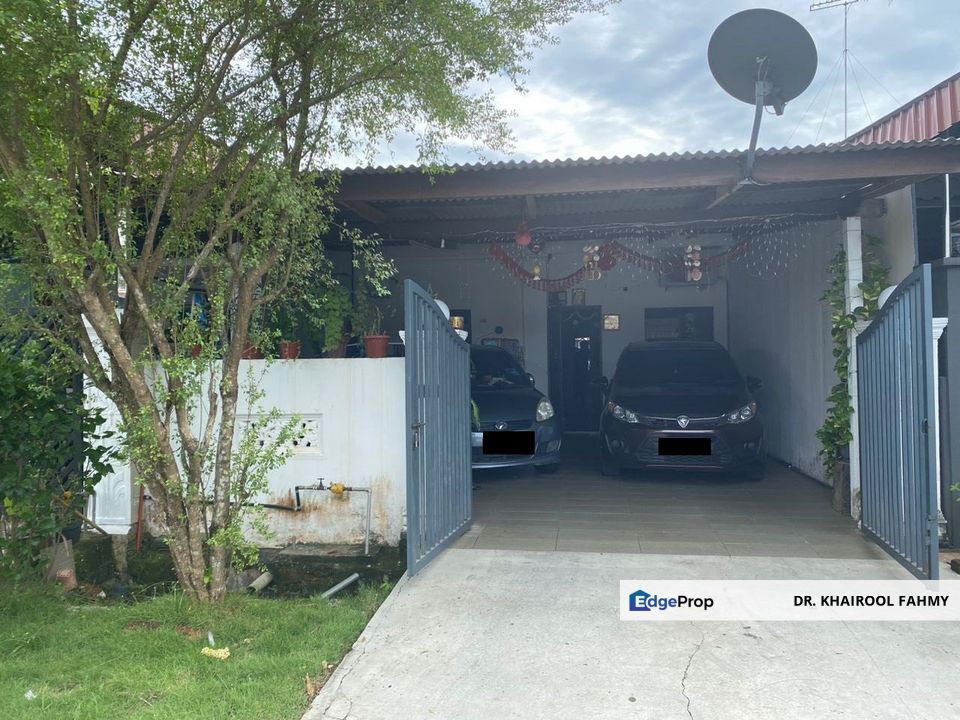 Taman Aman Senai Single Storey Terrace Renovated Non Bumi, Johor, Senai