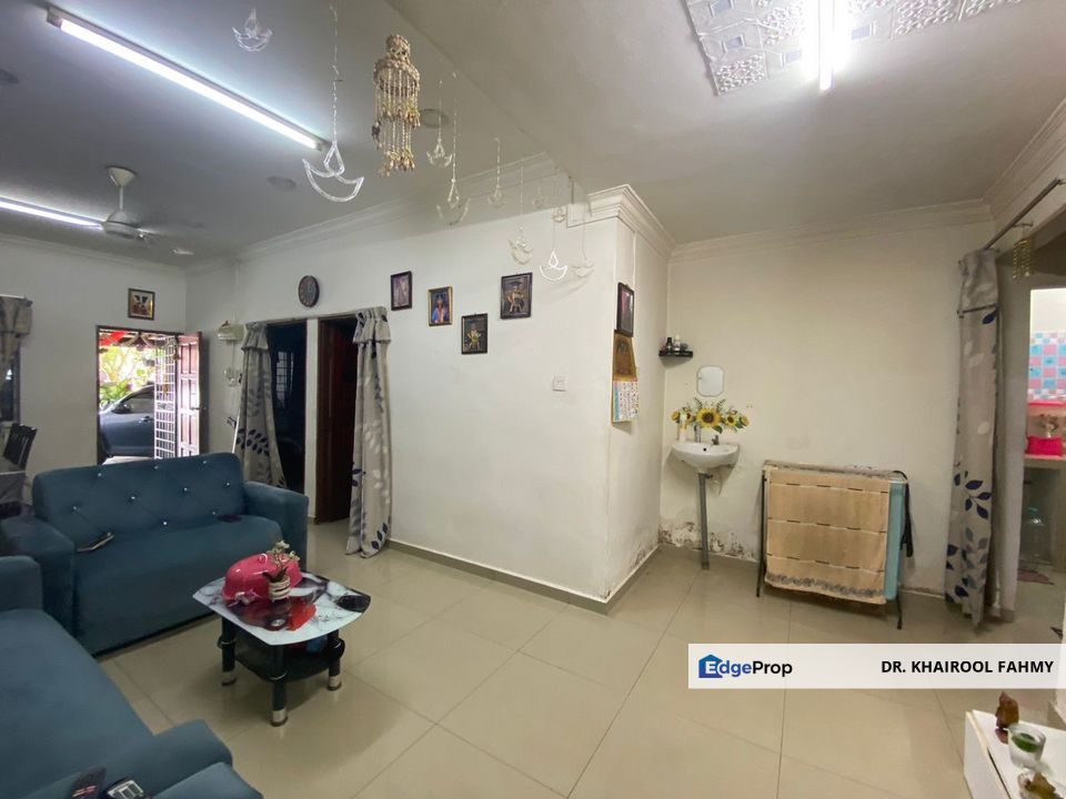 Taman Aman Senai Single Storey Terrace Renovated Non Bumi, Johor, Senai