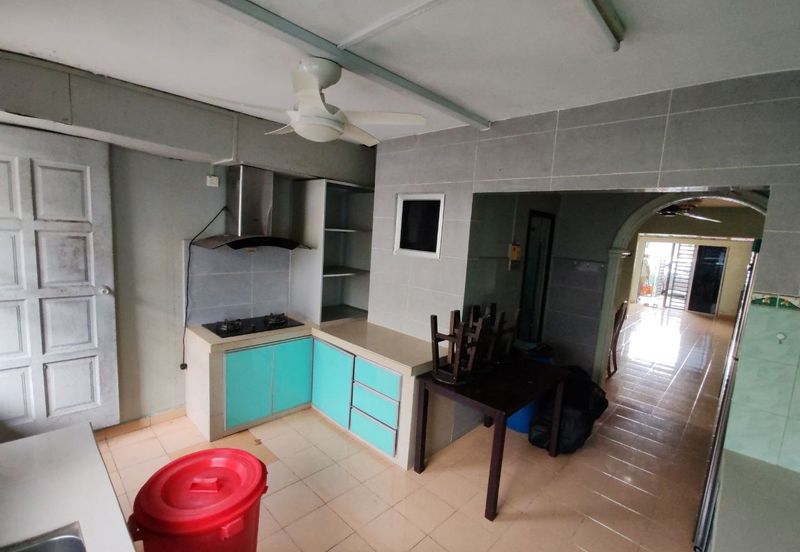 Tongkang Pecah Local Pecah