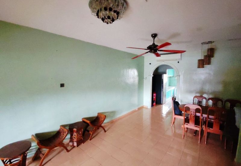 Tongkang Pecah Local Pecah