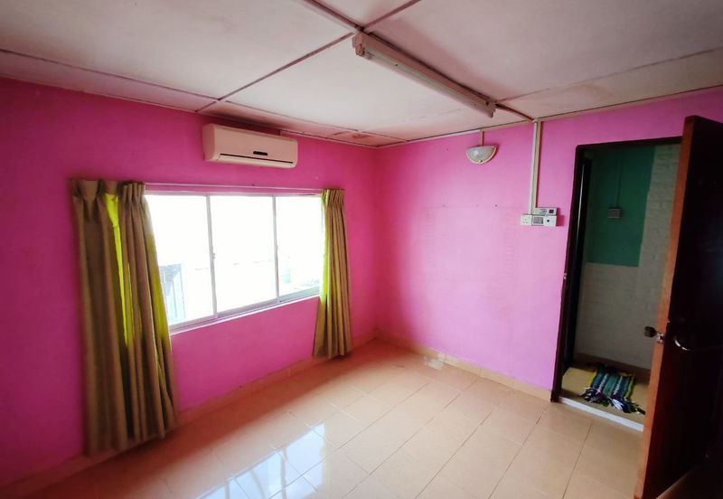 Tongkang Pecah Local Pecah