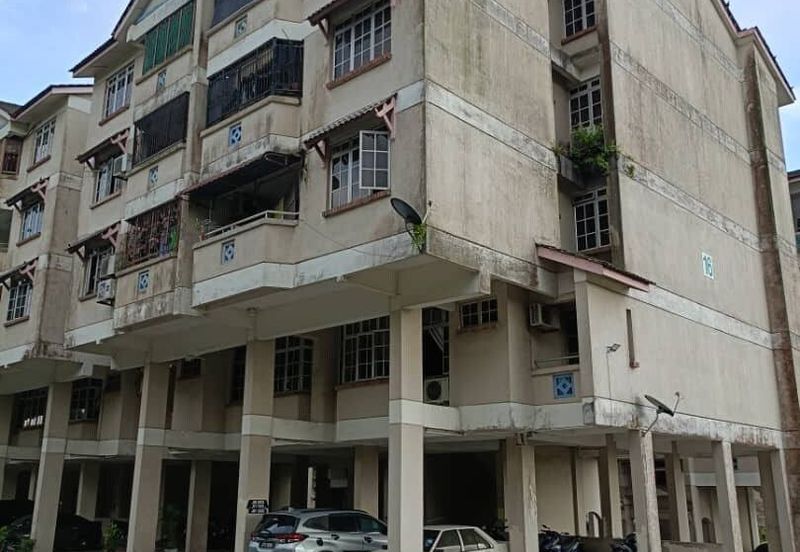 Tanjong Puteri Resort Apartment