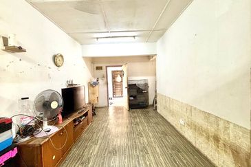 Flat Plentong Utama Masai (Flat Daisi)