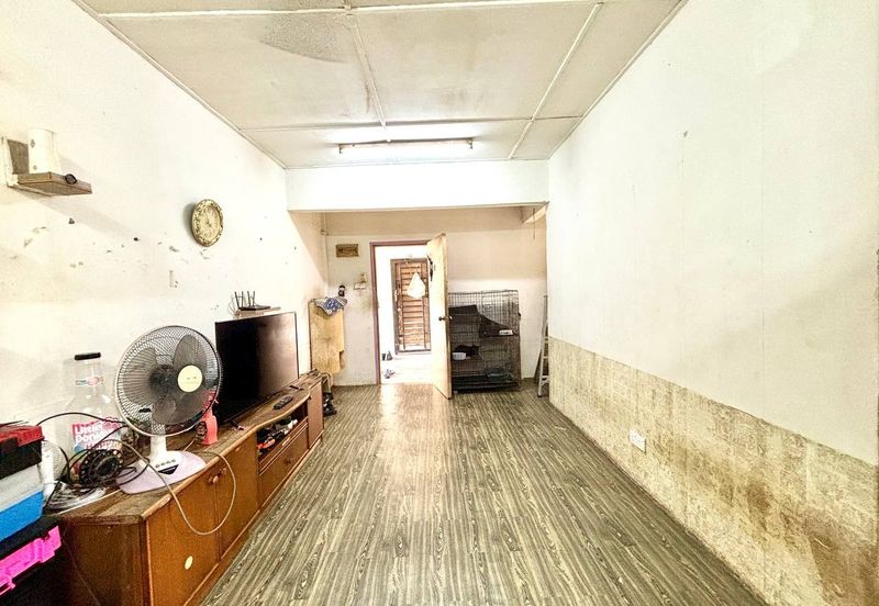 Flat Plentong Utama Masai (Flat Daisi)