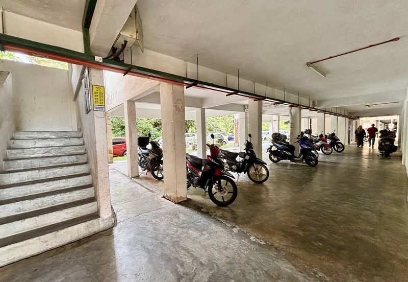 Flat Plentong Utama Masai (Flat Daisi)