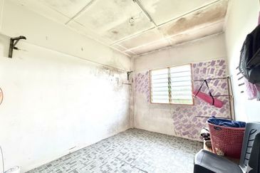 Flat Plentong Utama Masai (Flat Daisi)