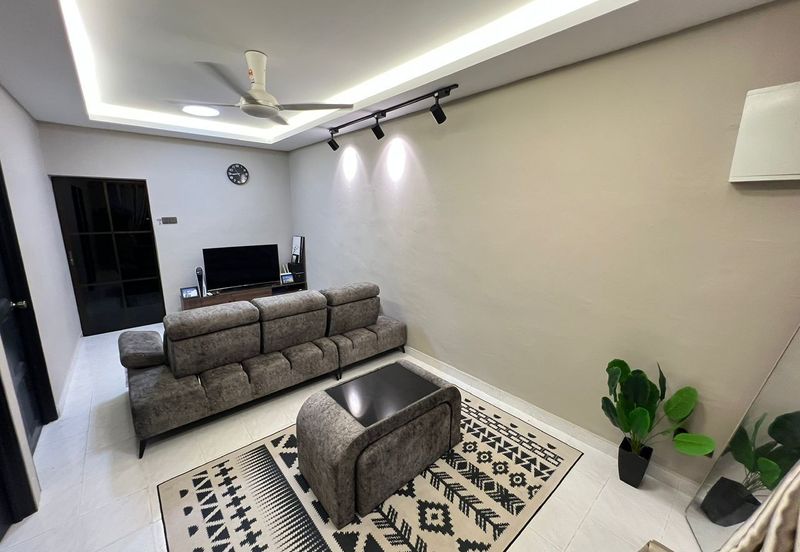 Taman Nesa Skudai Renovated Single Storey Terrace