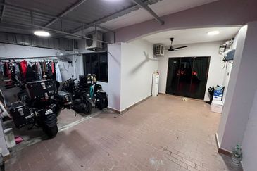 Taman Nesa Skudai Renovated Single Storey Terrace