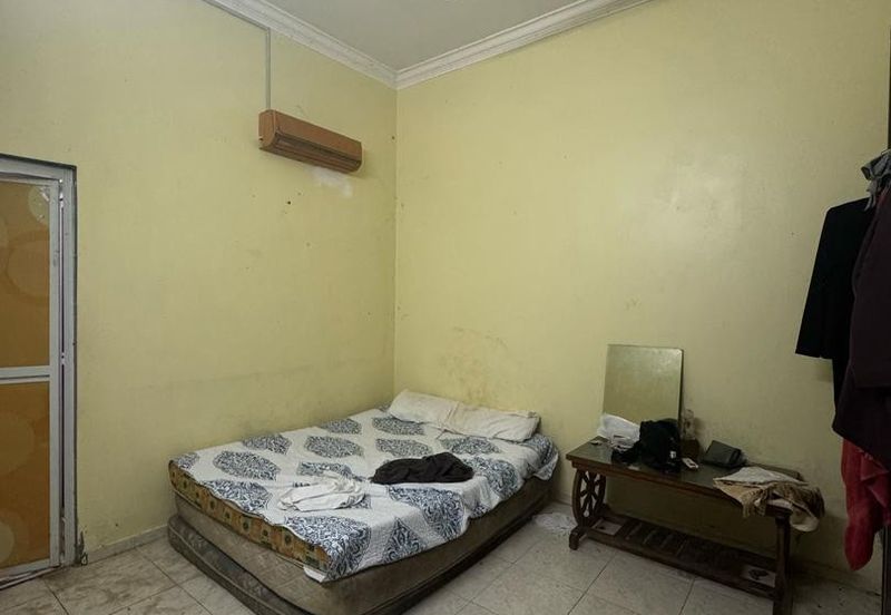 Taman Pasir Emas, Bukit Pasir