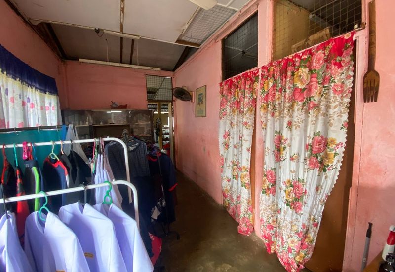 Kampung Kenangan Tun Dr Ismail