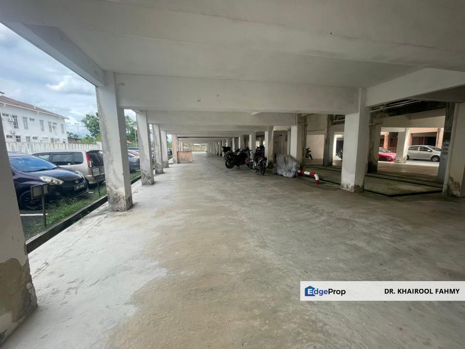 Level 2 Flat Bukit Indah 2 Johor Bahru Near Secondlink Singapore, Johor, Johor Bahru