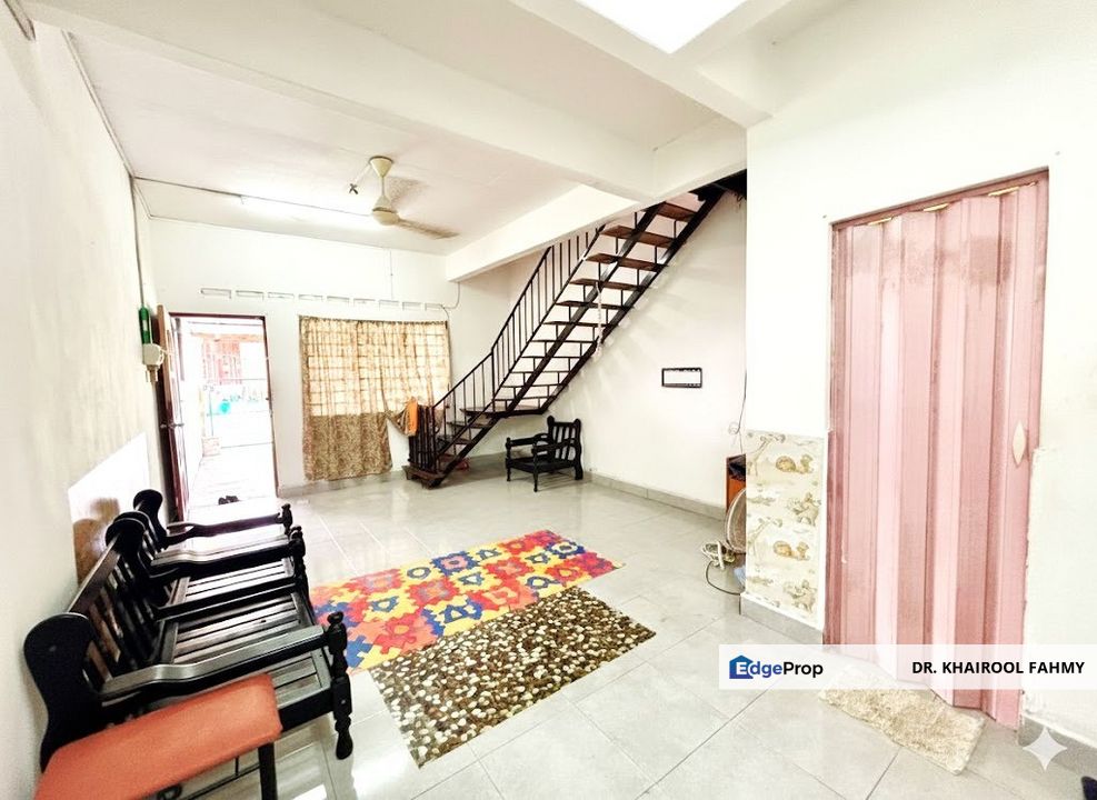 Batu Pahat Parit Raja Taman Melewar Double Storey Terrace, Johor, Parit Raja