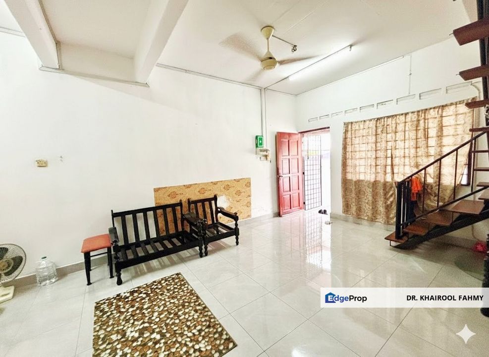 Batu Pahat Parit Raja Taman Melewar Double Storey Terrace, Johor, Parit Raja