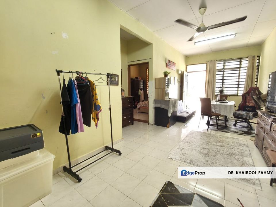 Simpang Renggam Taman Tiara Teres Setingkat, Johor, Simpang Renggam