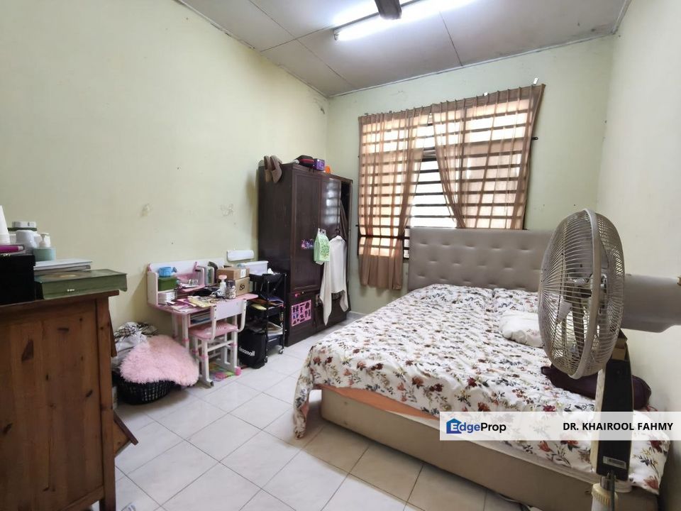 Simpang Renggam Taman Tiara Teres Setingkat, Johor, Simpang Renggam