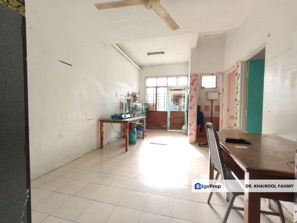 (Non Bumi) Kluang Bandar Seri Impian Teres Setingkat Ada Tanah Belakang (SAIZ BESAR 22 x 75), Johor, Kluang