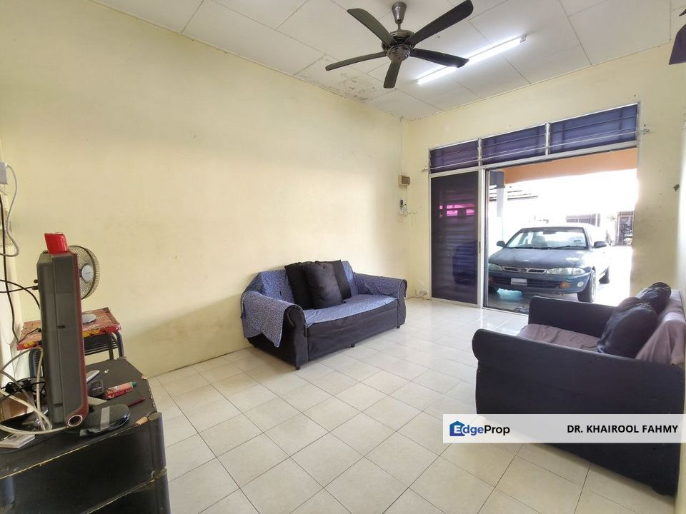 (Non Bumi) Kluang Bandar Seri Impian Teres Setingkat Ada Tanah Belakang (SAIZ BESAR 22 x 75), Johor, Kluang