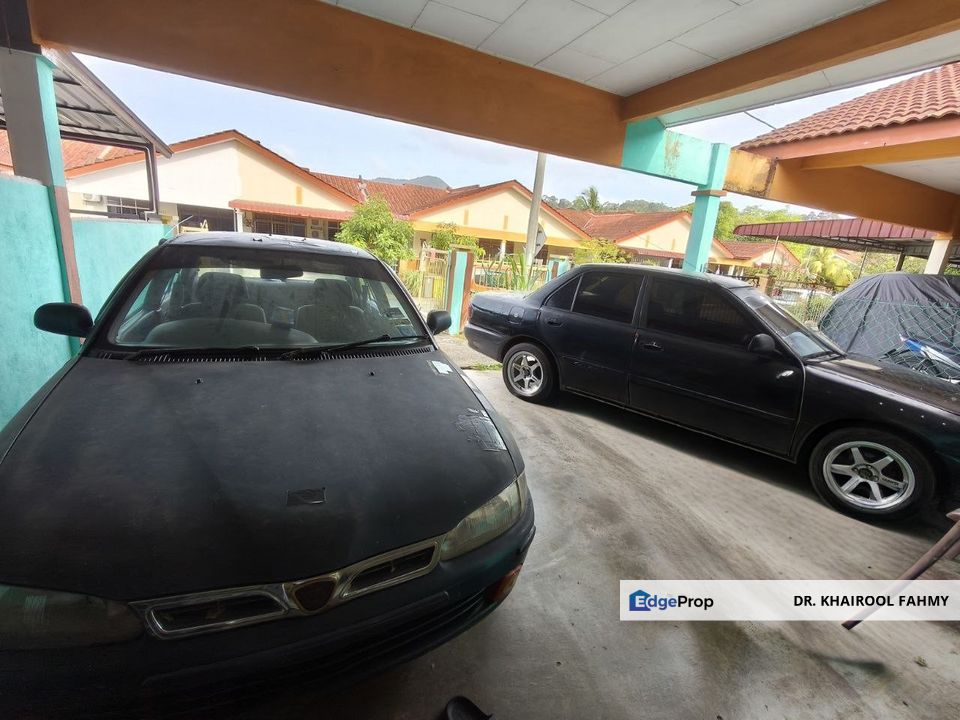 (Non Bumi) Kluang Bandar Seri Impian Teres Setingkat Ada Tanah Belakang (SAIZ BESAR 22 x 75), Johor, Kluang