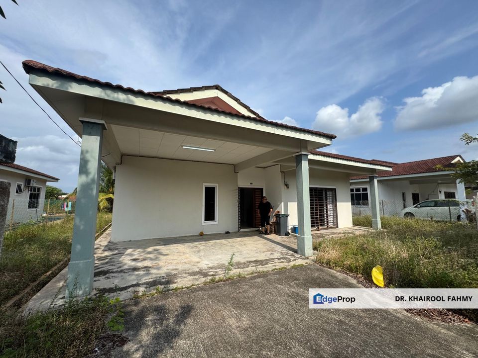 Bungalow Taman Seri Impian (Kopketa) Kluang, Johor, Kluang