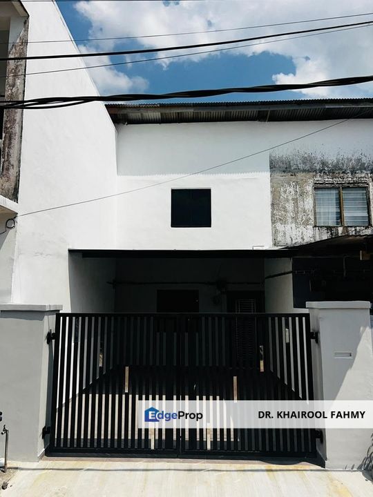 Taman Sri Makmur Pontian Double Storey Terrace Fully Renovated, Johor, Pontian