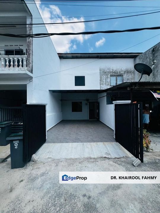 Taman Sri Makmur Pontian Double Storey Terrace Fully Renovated, Johor, Pontian