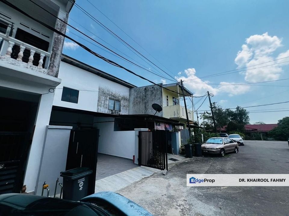 Taman Sri Makmur Pontian Double Storey Terrace Fully Renovated, Johor, Pontian