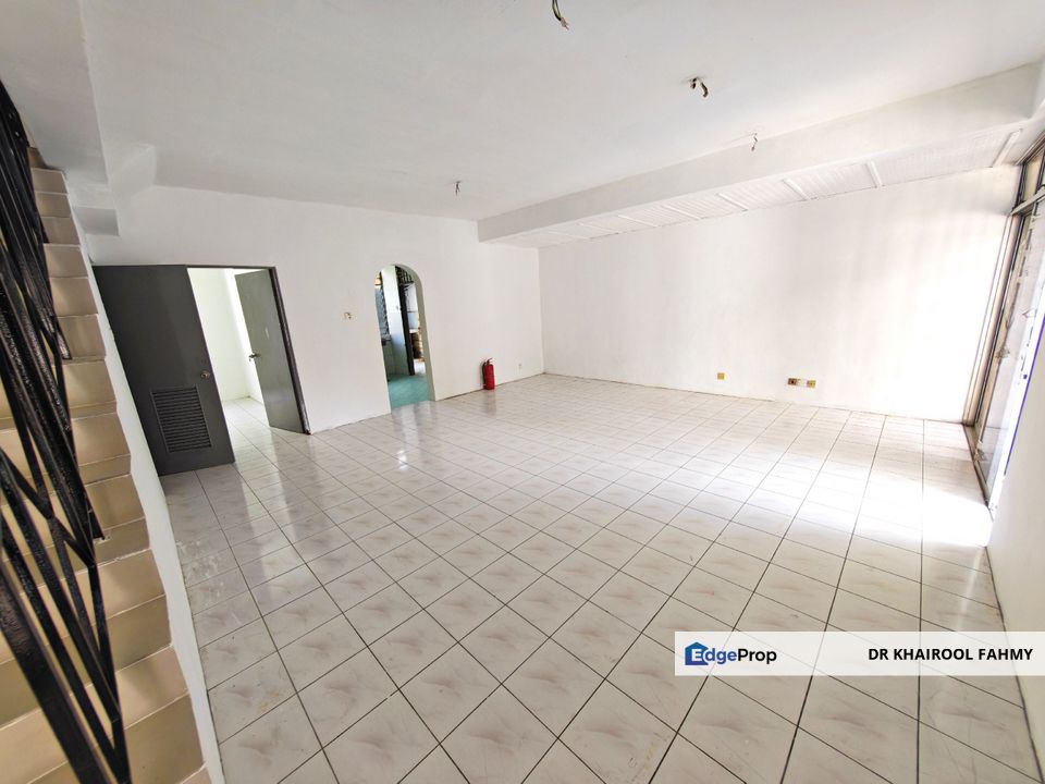 Non bumi Senai Seelong Taman Impian Jaya Double Storey Terrace, Johor, Senai