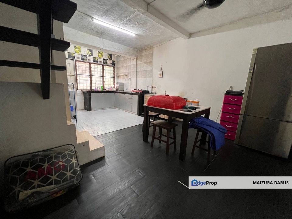 Dekat Surau (60m) Rumah Teres Dua Tingkat Taman Subang Baru, Selangor, Subang