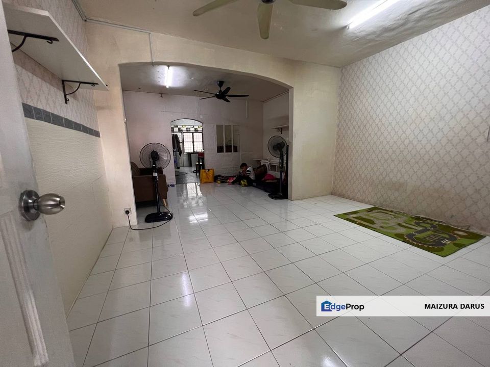 Dekat Surau (60m) Rumah Teres Dua Tingkat Taman Subang Baru, Selangor, Subang