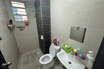 Puncak Hijauan (Hijauan Heights)