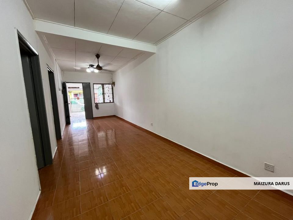Extended Single Storey Terrace Bandar Tasik Kesuma, Semenyih, Selangor, Semenyih