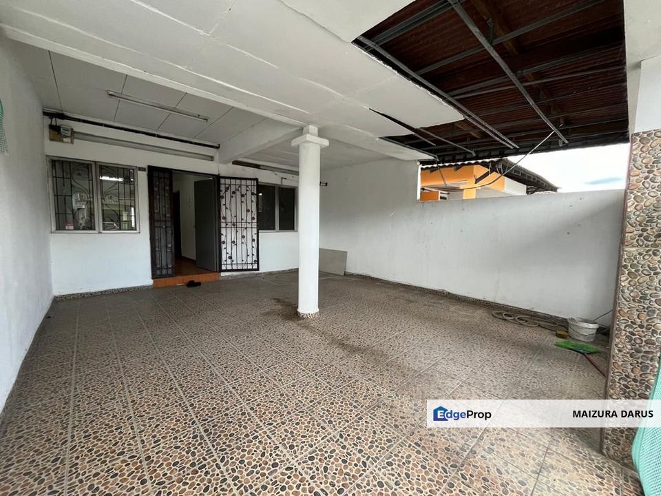 Extended Single Storey Terrace Bandar Tasik Kesuma, Semenyih, Selangor, Semenyih