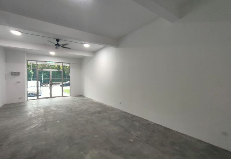 Ground Floor Ruang Pejabat / Shop Lot Melodi Eco Majestic, Semenyih