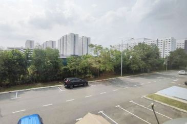 First Floor Ruang Pejabat / Shop Lot Melodi Eco Majestic, Semenyih